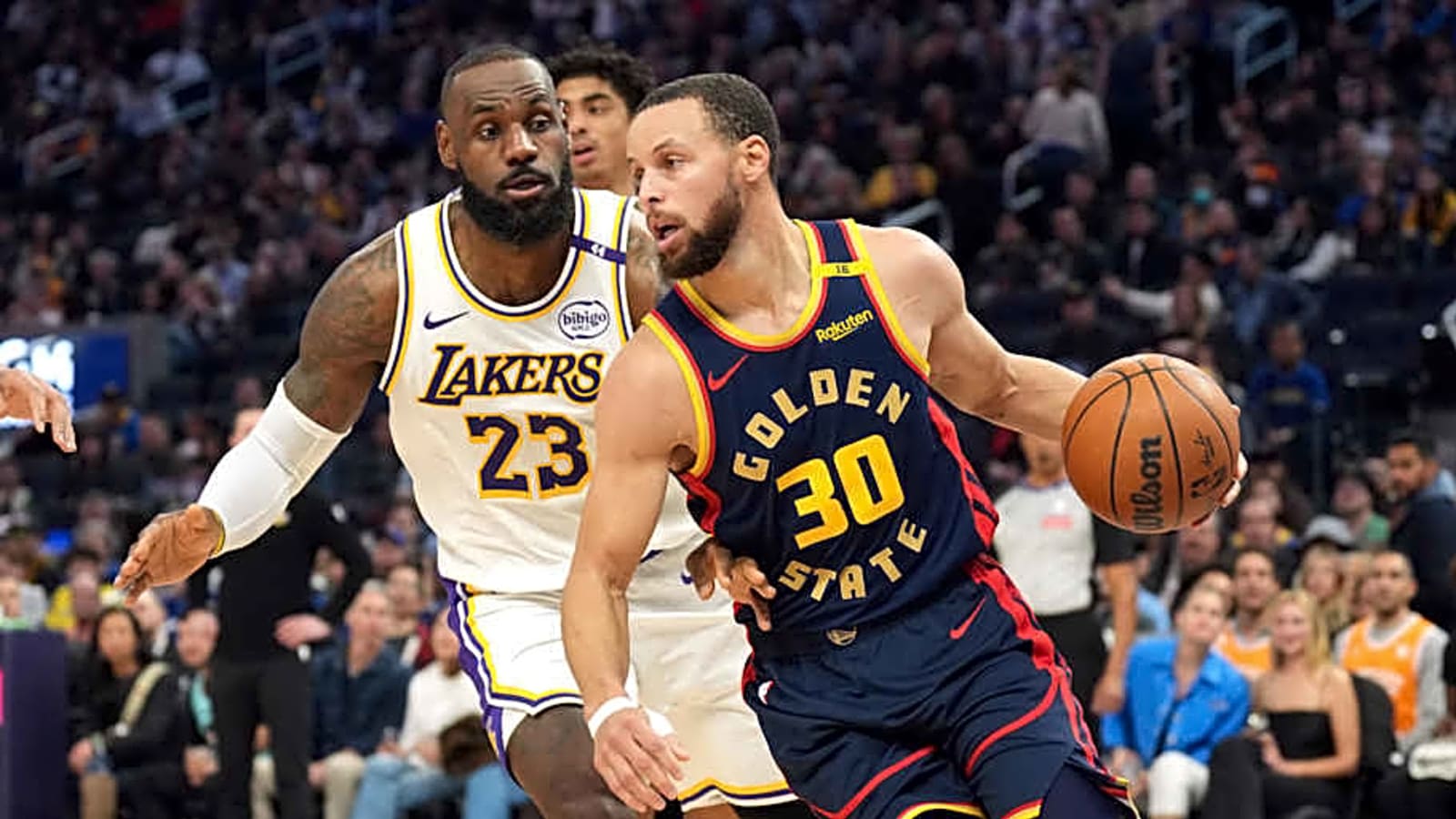 Warriors&#39; Steph Curry Trolls Lakers&#39; LeBron James