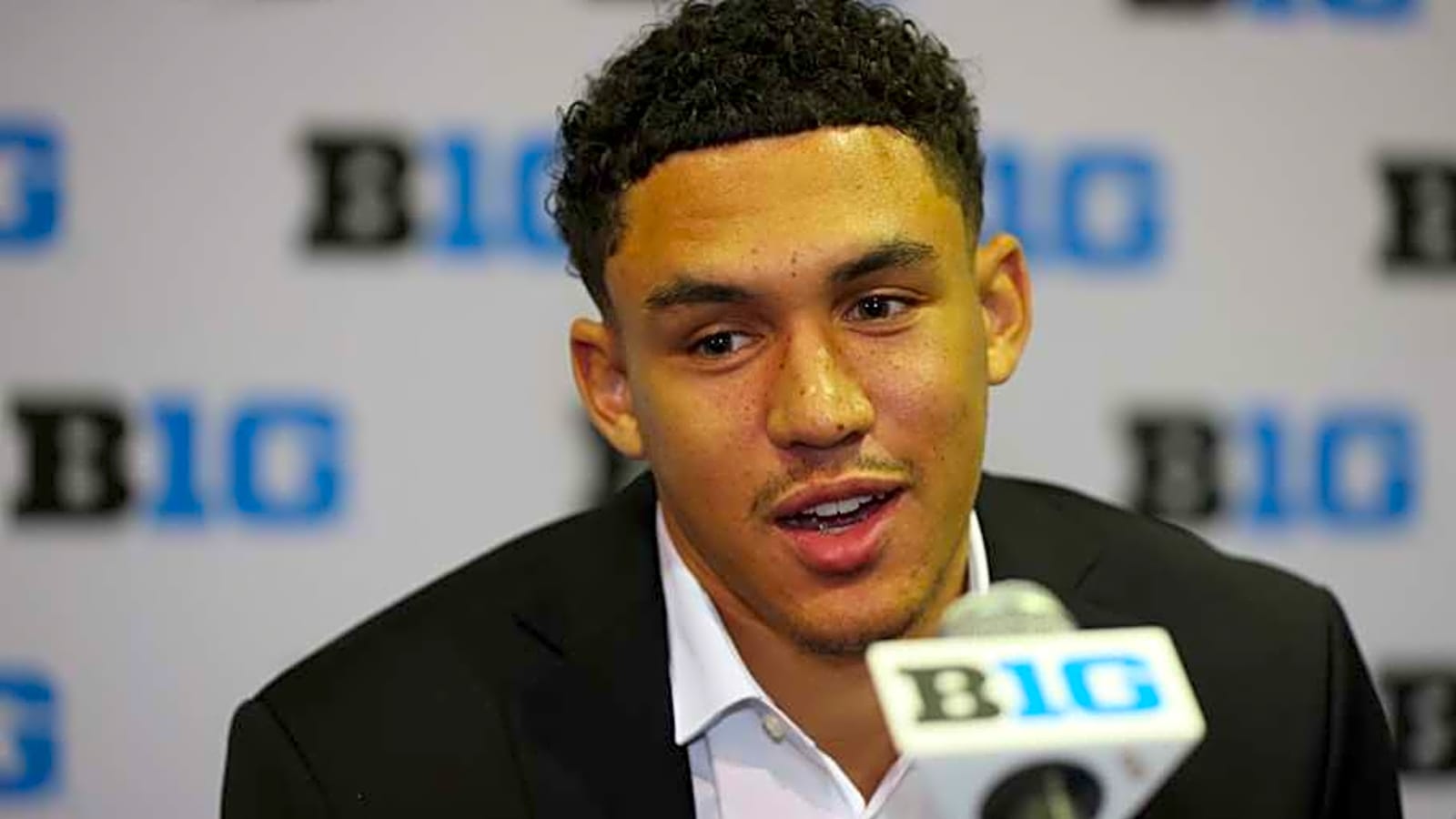 Oregon’s Dana Altman Updates Timeline for Jackson Shelstad’s Injury Return