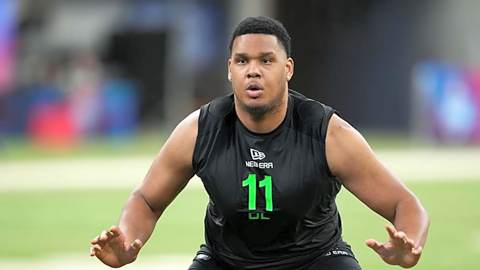 Titans Sign Florida OT