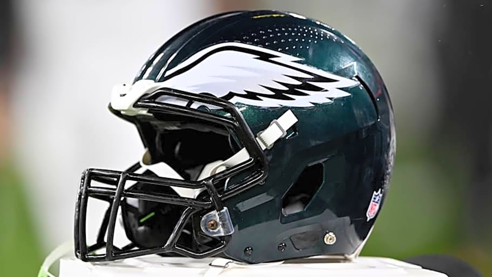 Active Eagles vet just got a verbal Hall of Fame lock (for good reason)