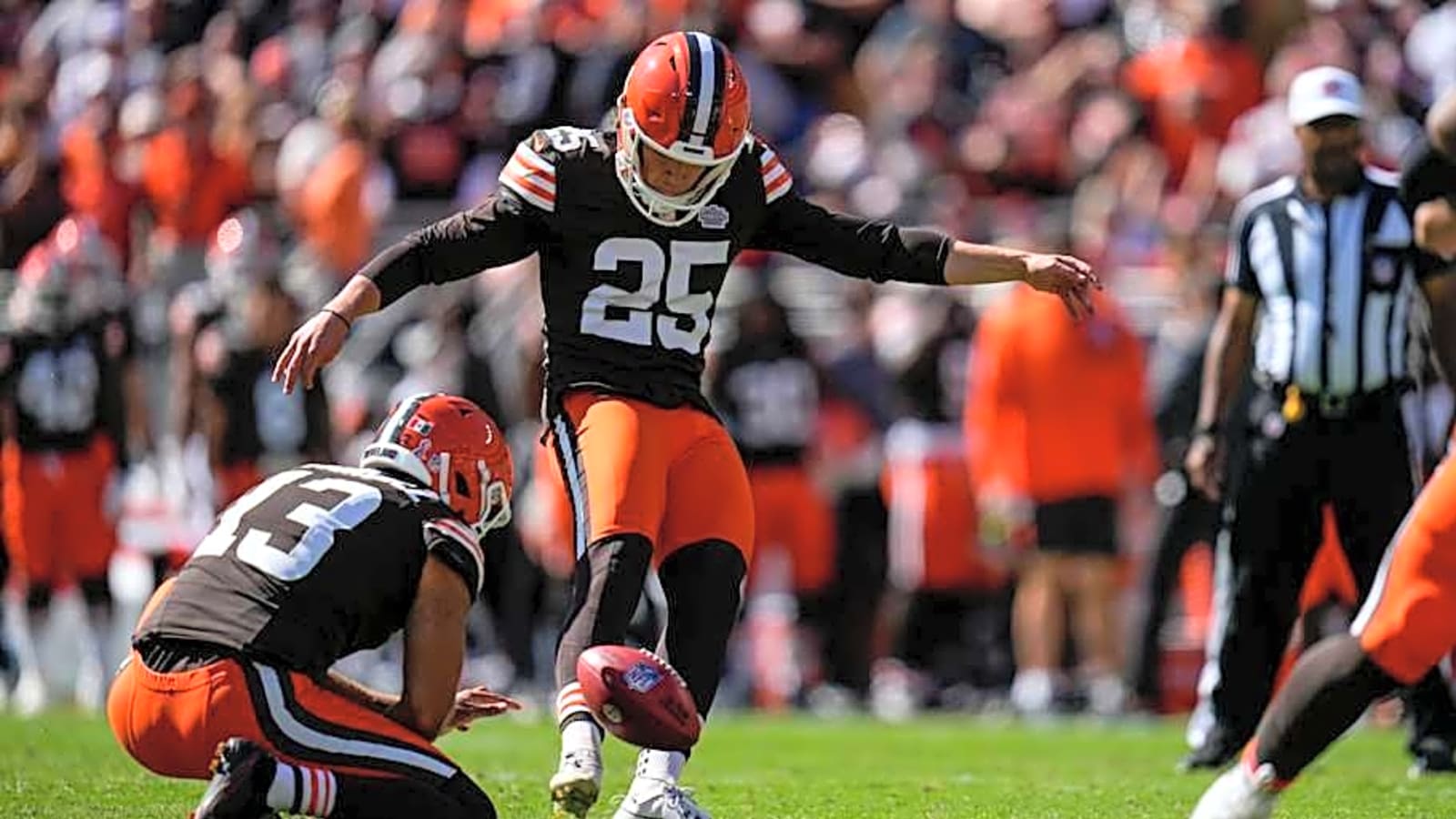 Andre Szmyt saves the day in 13-10 upset win for the Cleveland Browns