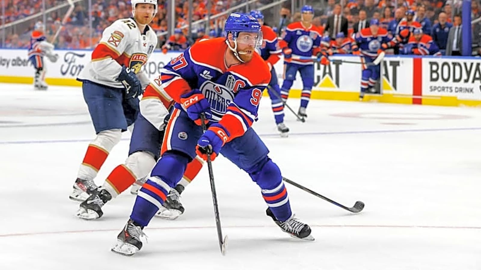 Oilers&#39; Connor McDavid Enters Record Book Behind Wayne Gretsky