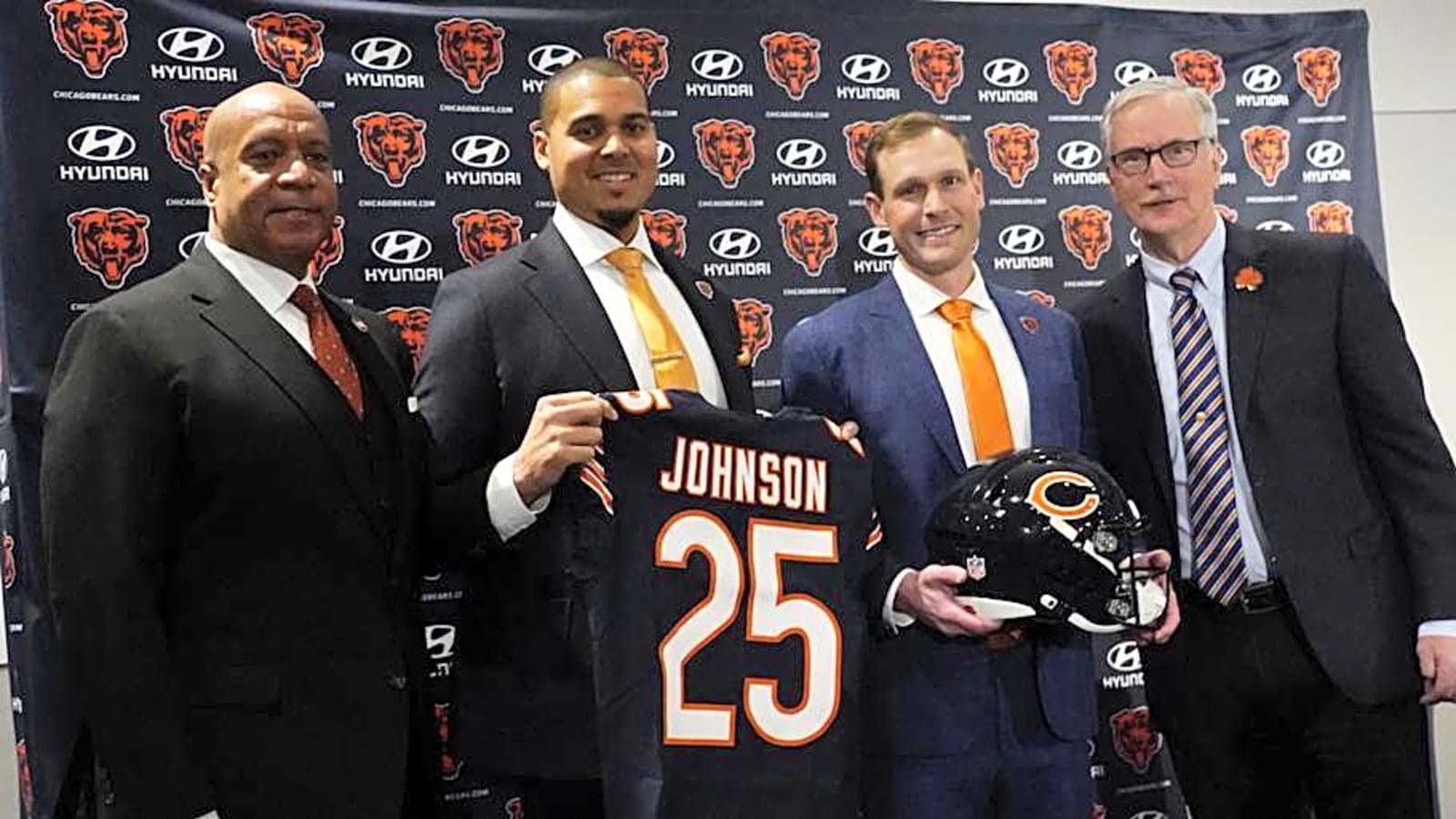Bears Extend Ryan Poles, Les Snead Still Waiting on Rams