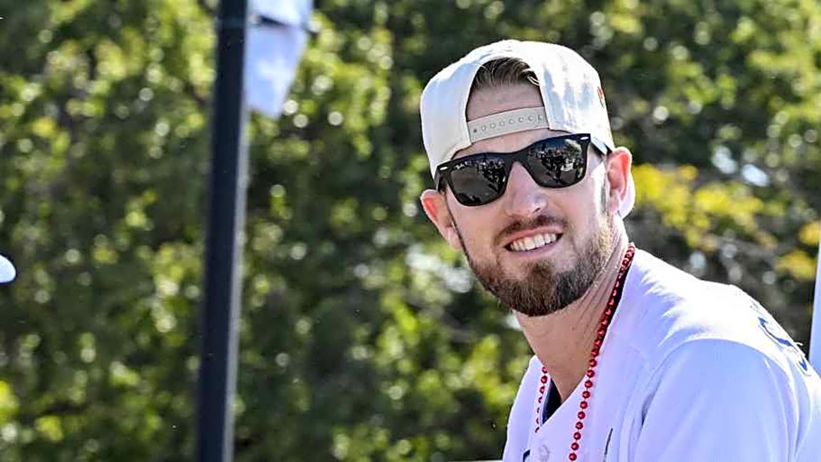 Veteran Pitcher Re-Signs With Dodgers, Days After DFA
