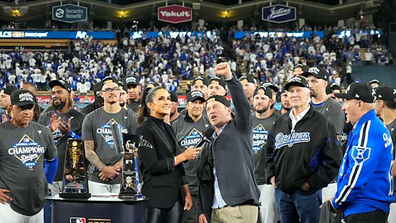 Dodgers Are 'Heavy Favorites' in World Series Over Blue Jays, Says Insider