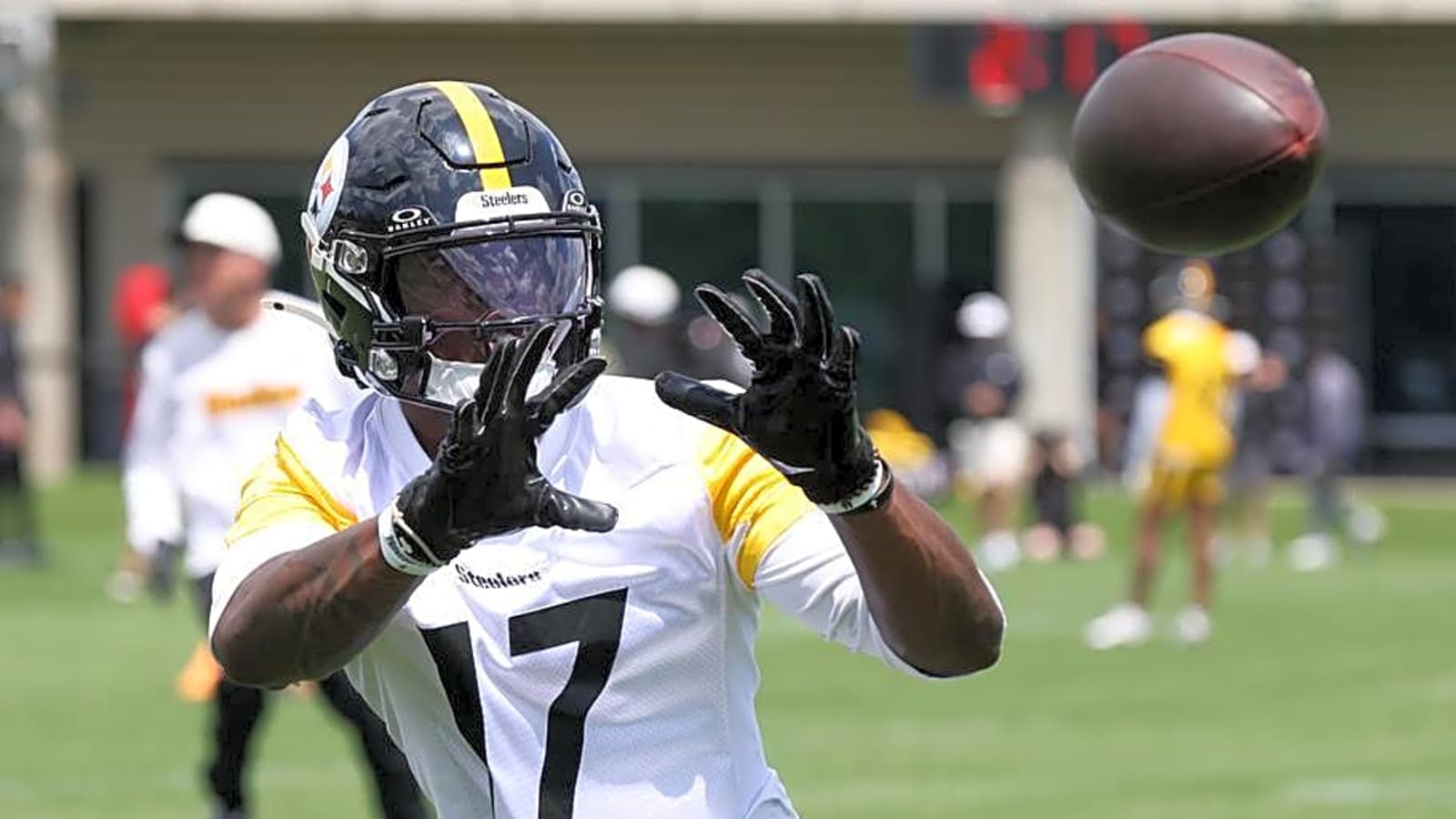 Steelers' Germie Bernard Compared to Buccaneers Pro Bowl WR