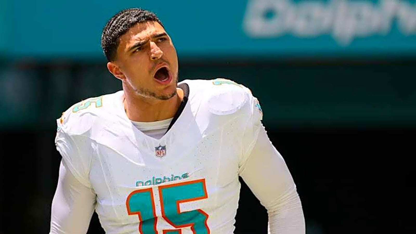 Jaelan Phillips’ Comments Should Spark Eagles Extension Talks