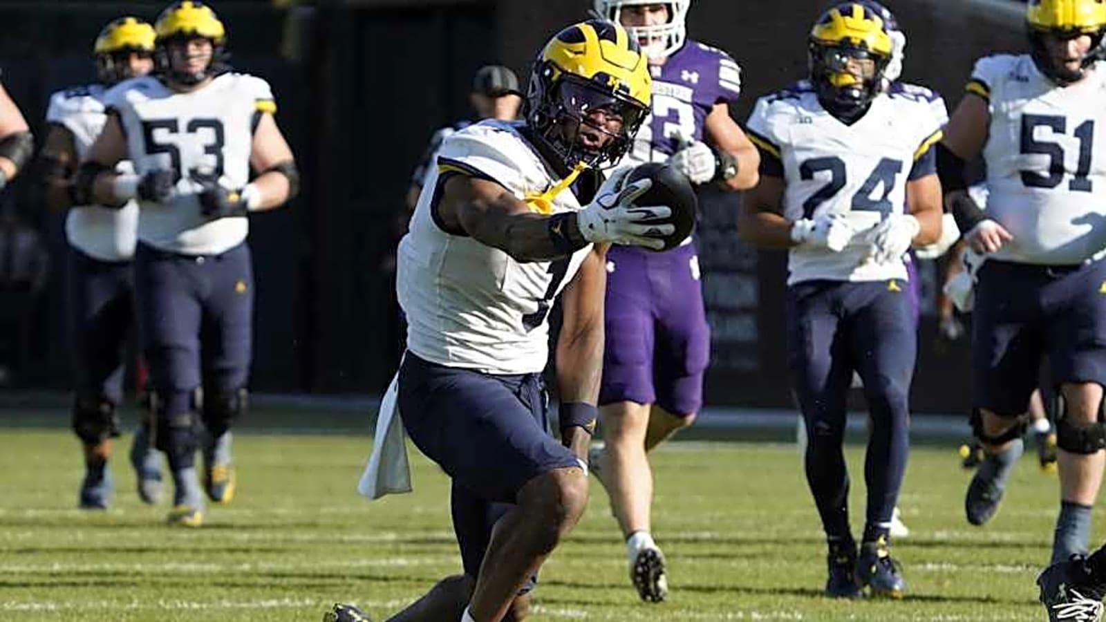 PFF grades, snap counts following Michigan's two-point win over Northwestern