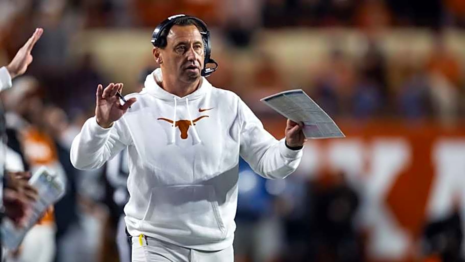 Texas Longhorns Battling Ohio State, Michigan for Another Top Defensive Lineman