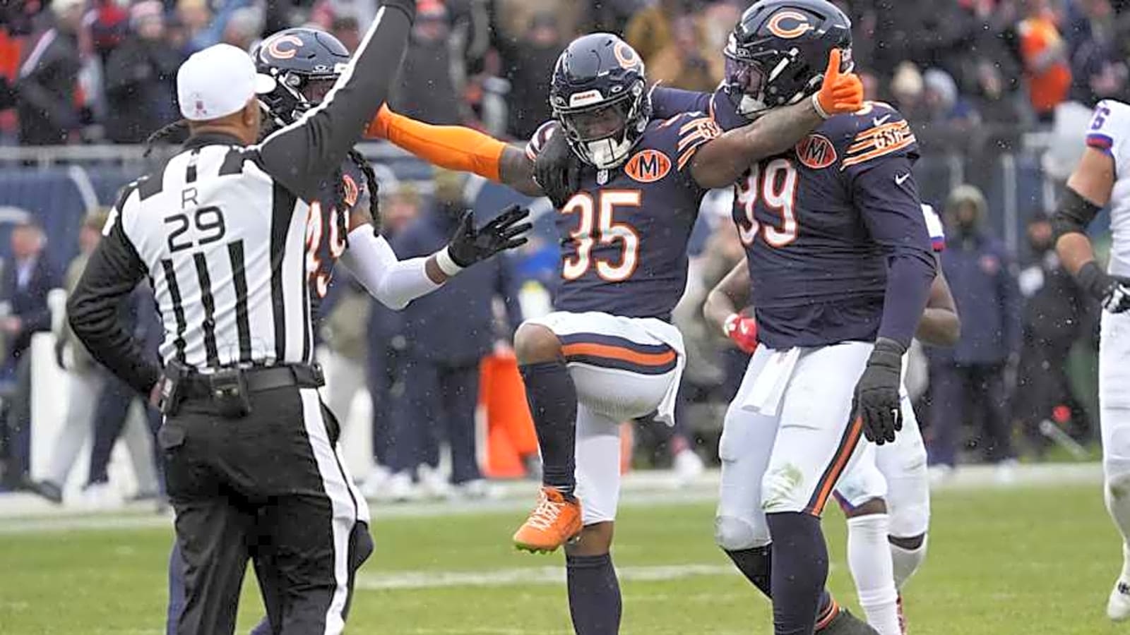 Tricky situation developing for Ben Johnson and the Bears defense