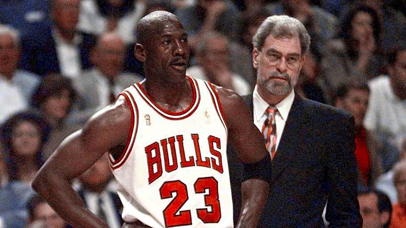 Michael Jordan Gets GOAT Endorsement From Legendary Boxing Icon
