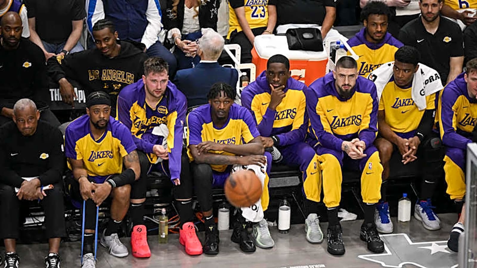 New Report Reveals Reason for Lakers-Bulls Trade