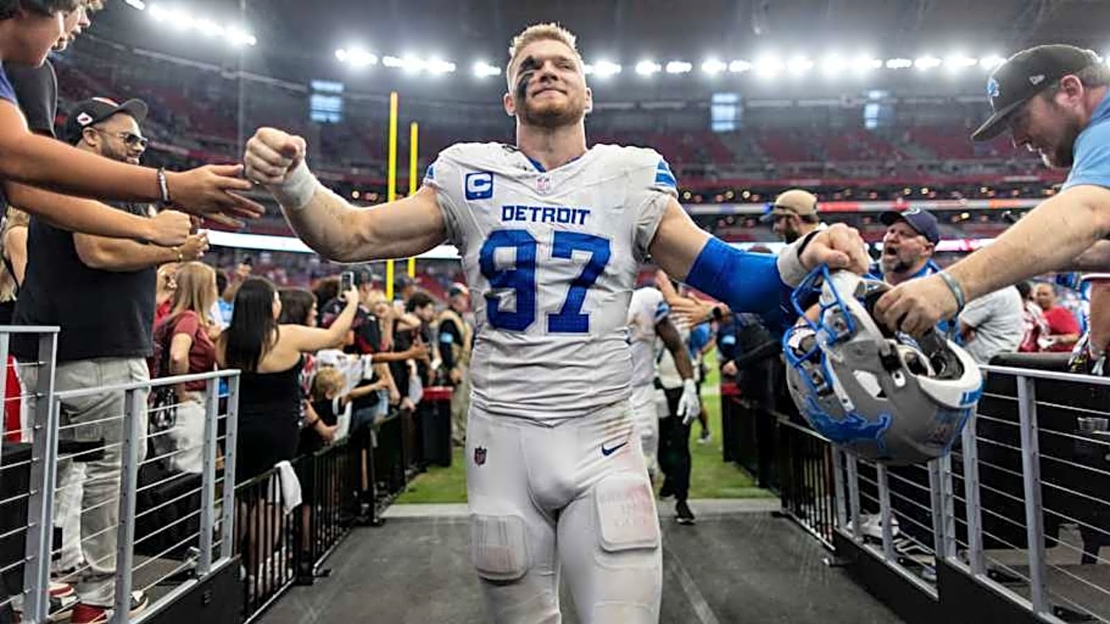 Aidan Hutchinson called contender to dethrone stud defender for top NFL award