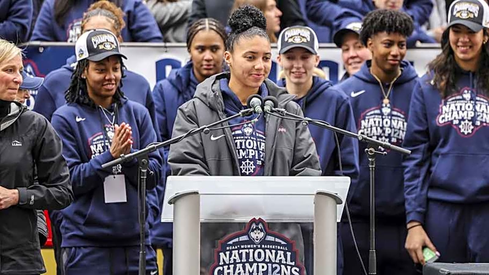 UConn, Florida NCAA Tournament National Champions Work Shifts at Raising Cane’s