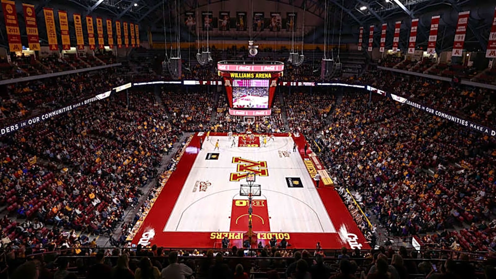 Medved, Gophers offer 6&#39;6' Wayzata wing, a rising 2026 prospect