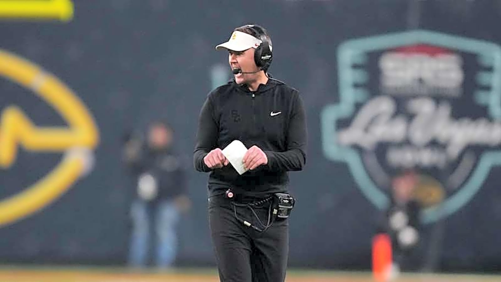 USC Trojans&#39; Lincoln Riley On Hot Seat Entering Pivotal Football Season?