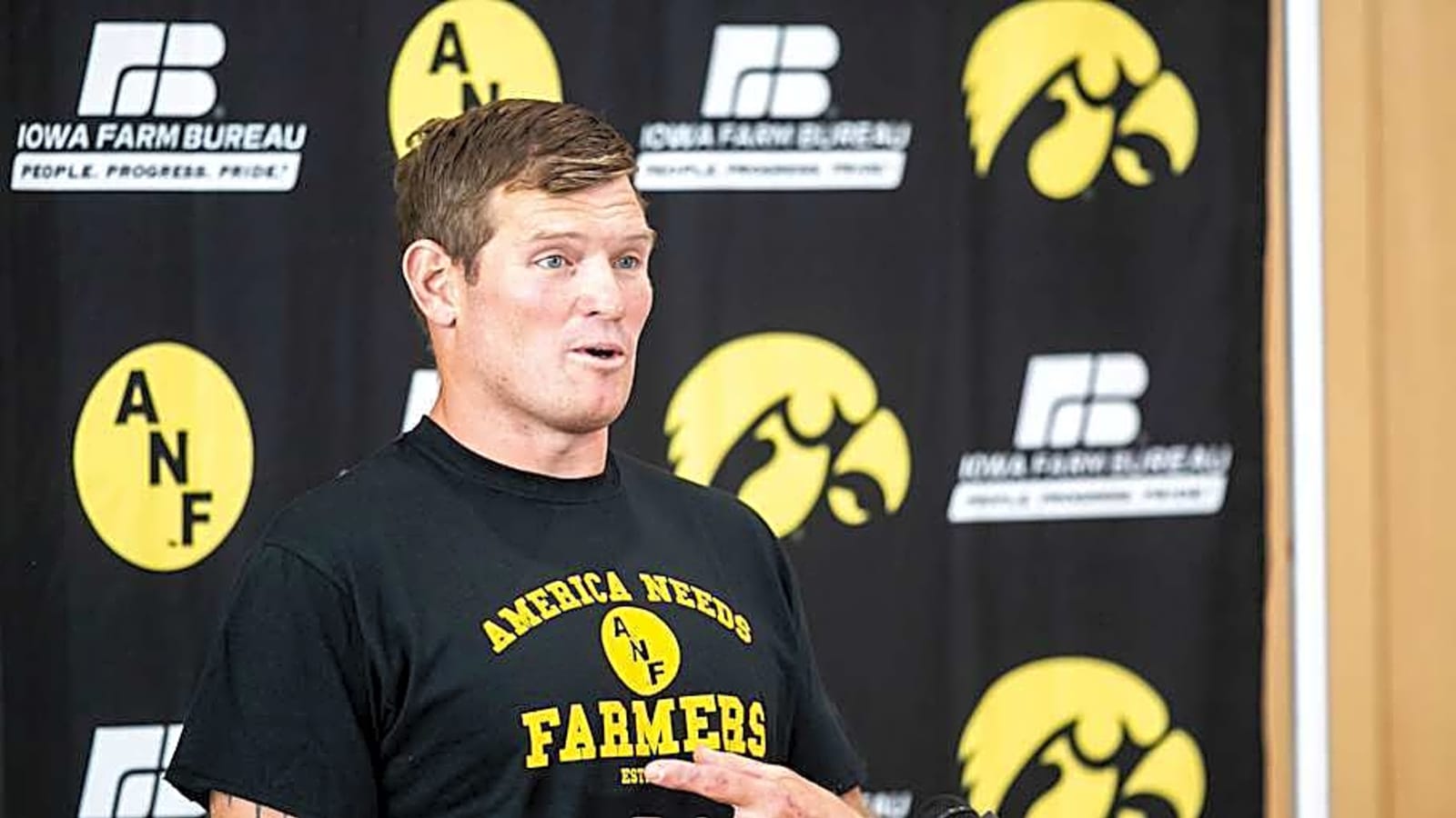 Former Iowa Hawkeyes Star Lands on ESPN&#39;s All Quarter Century Team