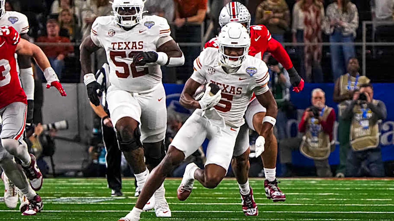 Texas Longhorns Wide Receiver Receives Bold Prediction For 2025 Season