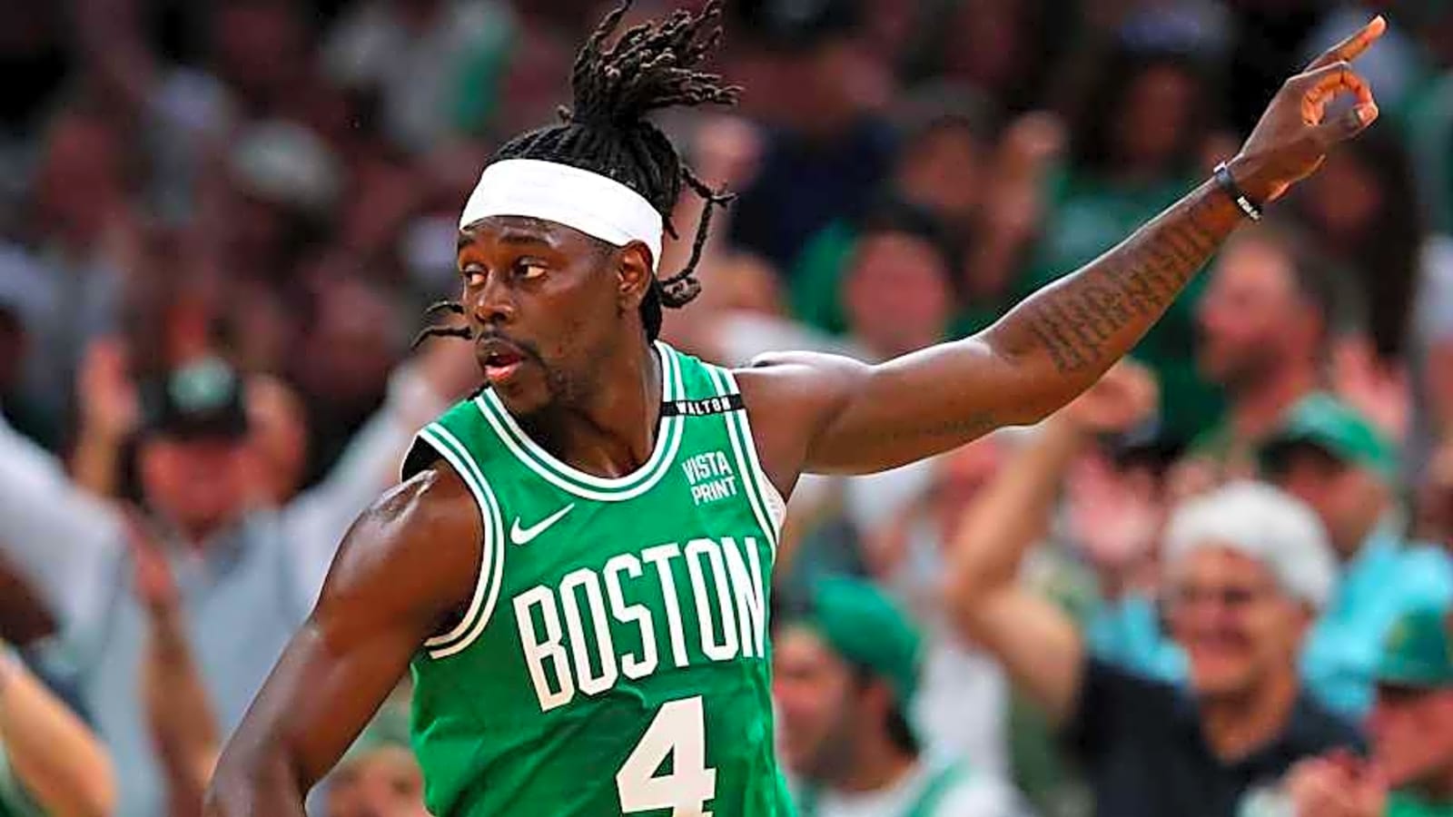 Mavericks to &#39;explore&#39; trade options for $134 million NBA champion