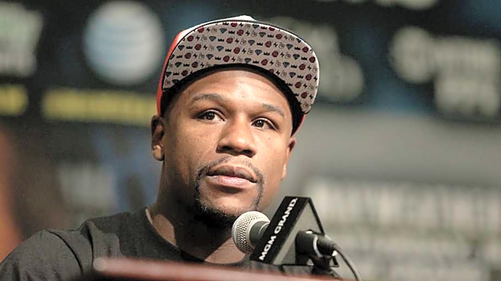 Manny Pacquiao Reveals Why He Has &#39;Pity&#39; For Floyd Mayweather