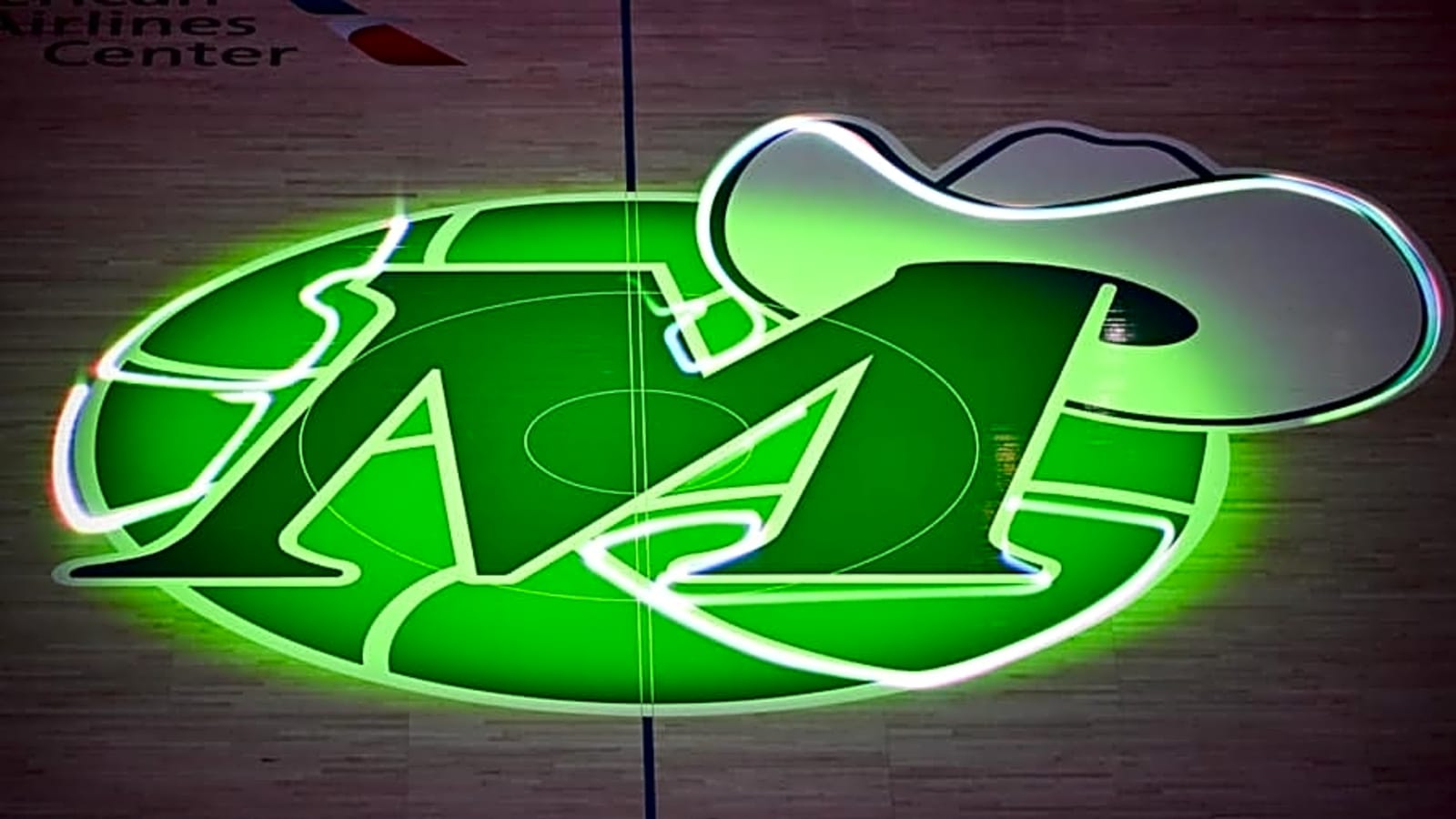 Mavericks Reportedly Targeting Risk-Taking Executive for General Manager