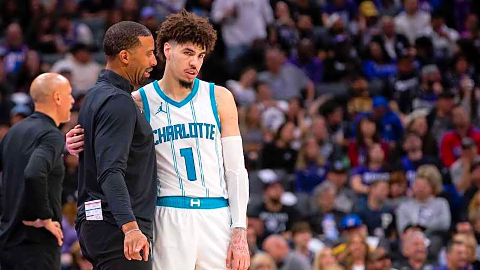 NBA insider predicts fairly calm offseason for Hornets with one possible twist