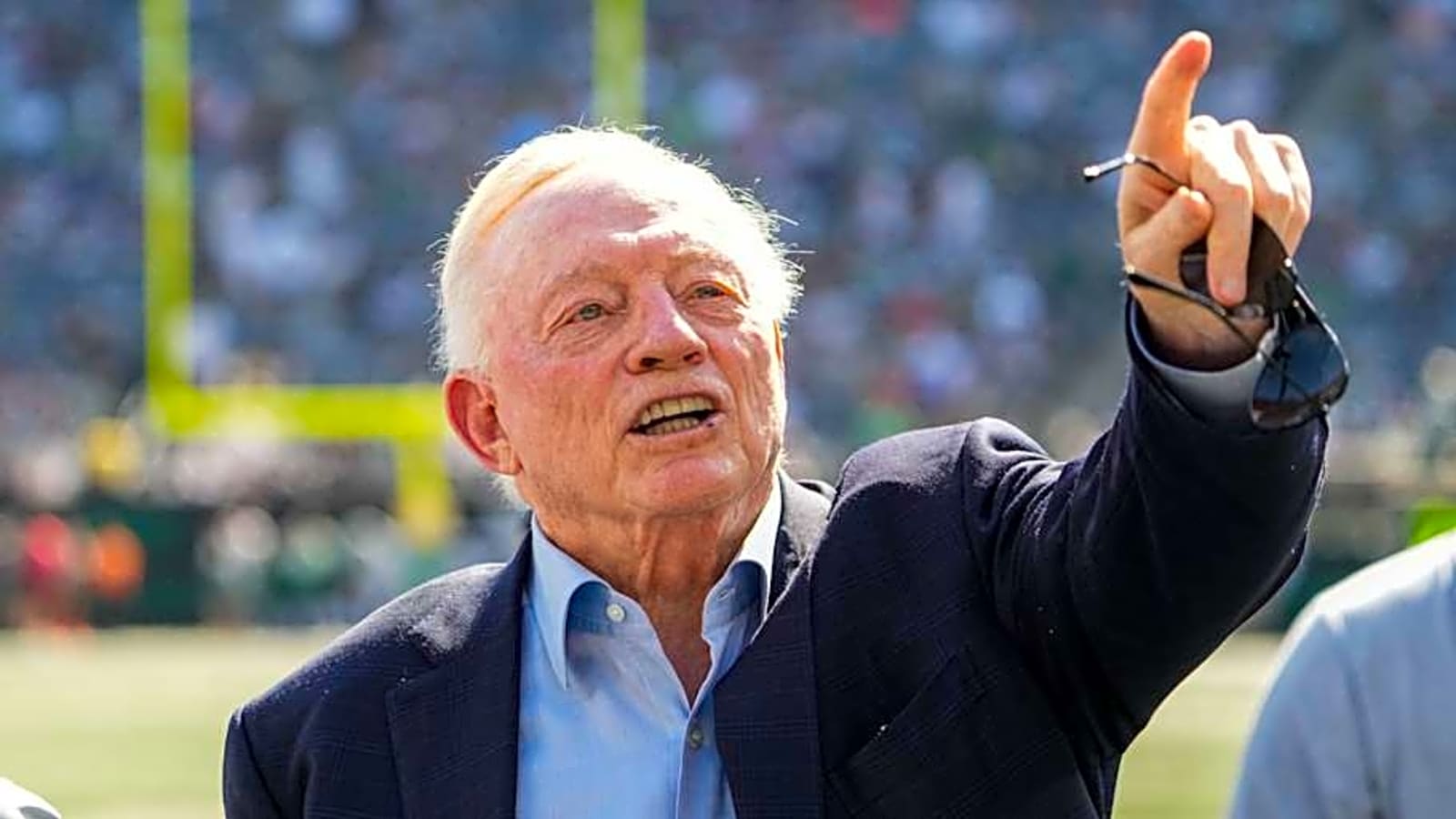 Dallas Cowboys owner Jerry Jones makes his stand on trade talks after Week 8 loss