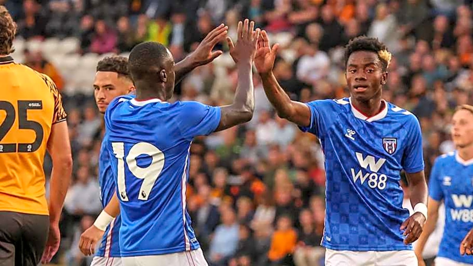 Watch: New Sunderland Duo Adingra & Talbi Combine for Brilliant Goal vs Hull City