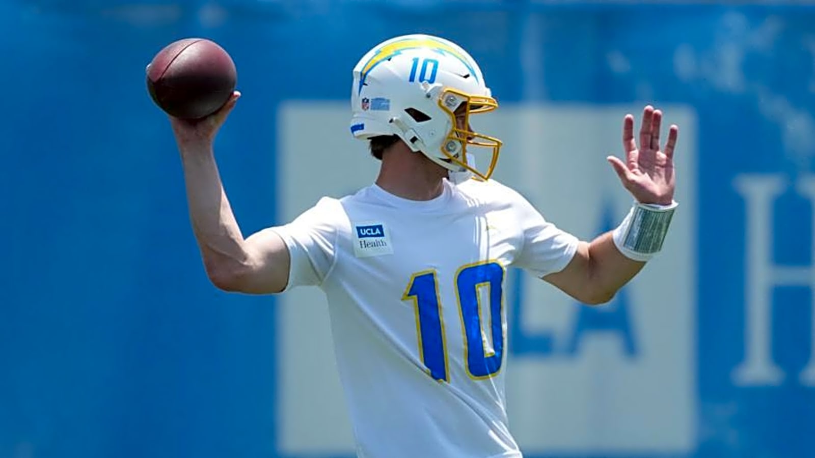 Chargers&#39; Greg Roman blamed for Justin Herbert&#39;s fall out of top 5 QB rankings