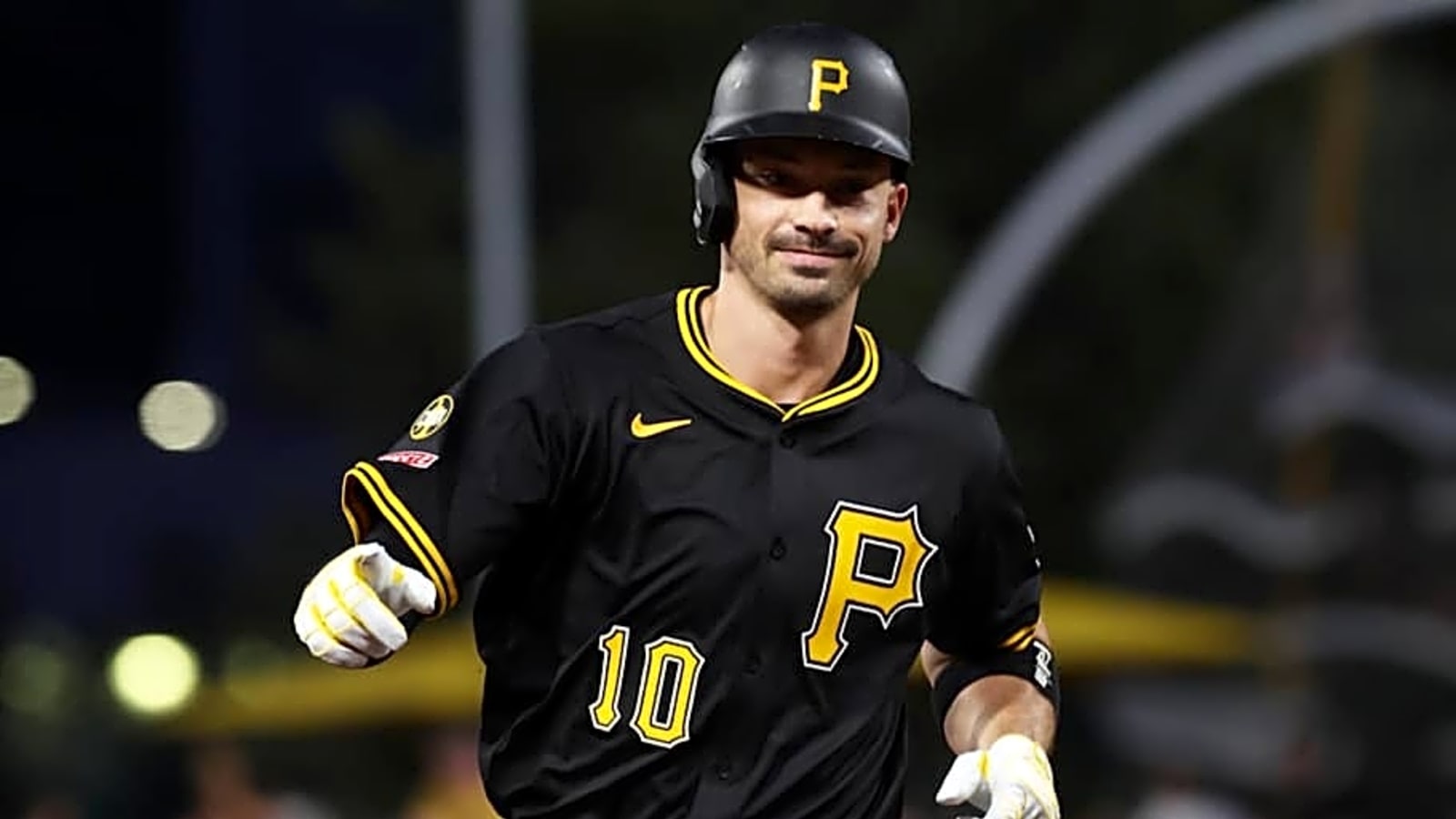 Bryan Reynolds Makes Pirates History With Latest HR