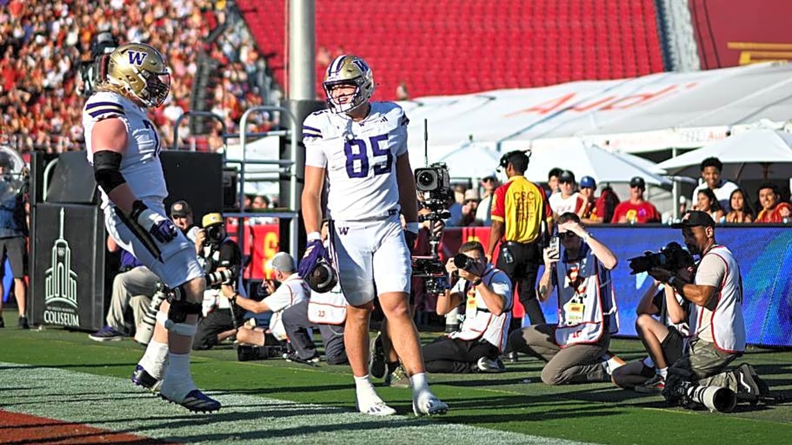 Huskies Unleash Tight Ends on Troy, But Lose