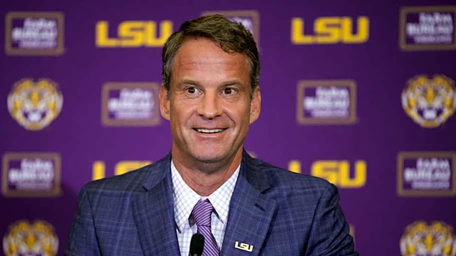 Lane Kiffin Shows Off LSU Gear from Drake and Nike