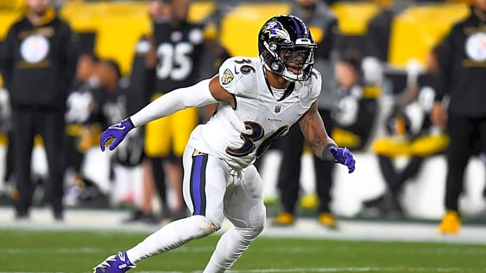 Steelers continue love affair with ex-Ravens in latest signing