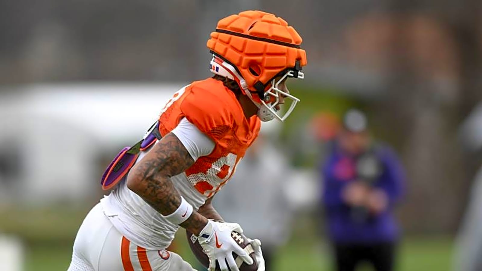 Clemson Football Star Meets Legendary NFL Receiver During Recruiting Weekend