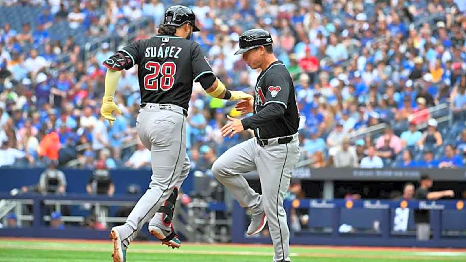 Diamondbacks Avoid Disaster in Win over Blue Jays