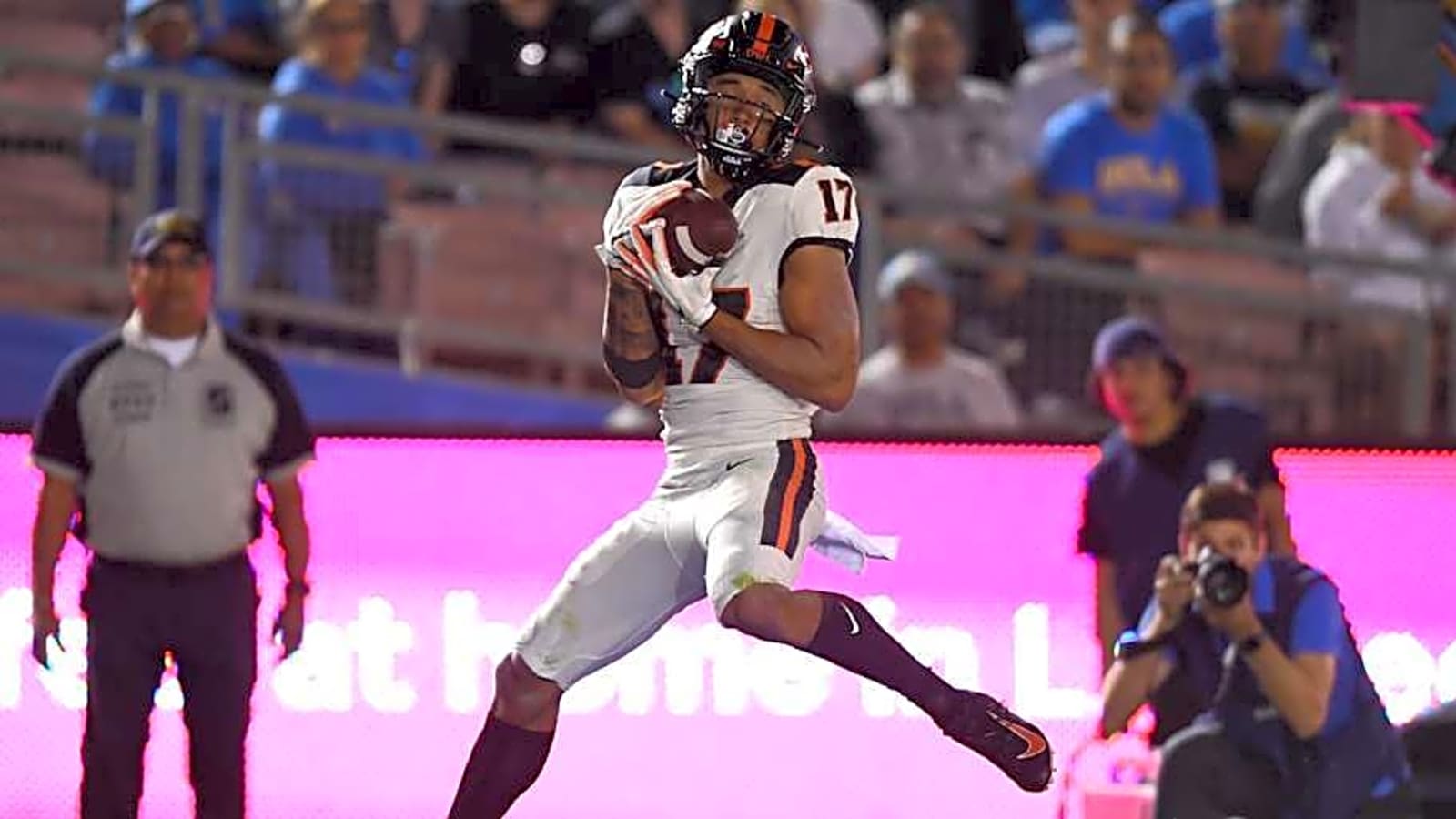 Oregon State Alum Isaiah Hodgins, Veteran WR, Signs with Steelers
