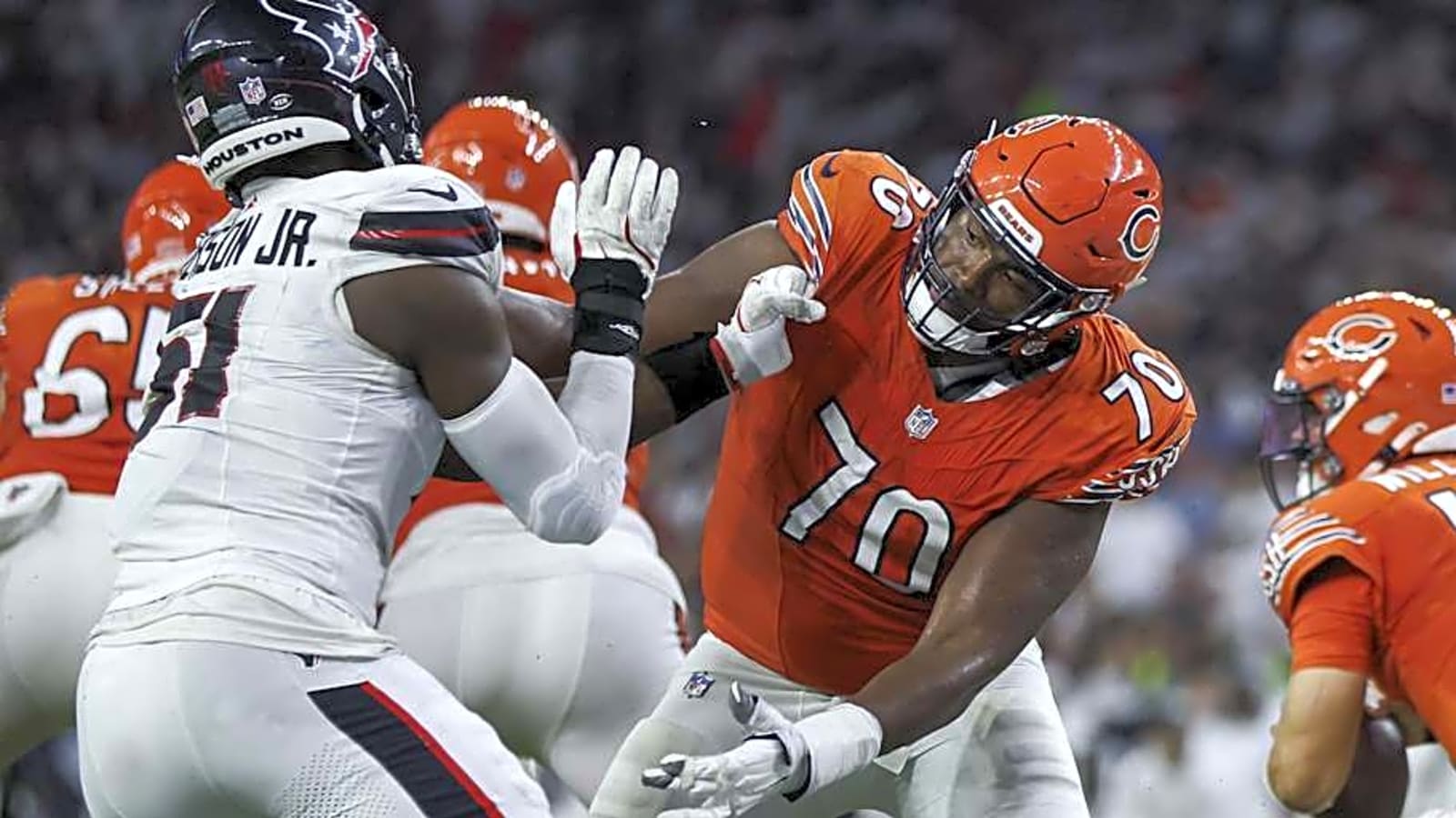 Bears&#39; left tackle battle shaping up to be one of training camp&#39;s biggest storylines