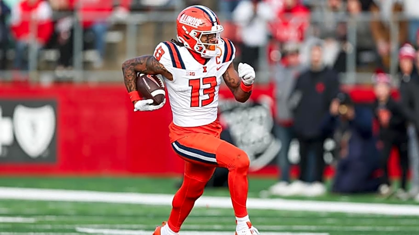 Anonymous NFL Executive Evaluates Broncos&#39; Pick of Former Illini Pat Bryant