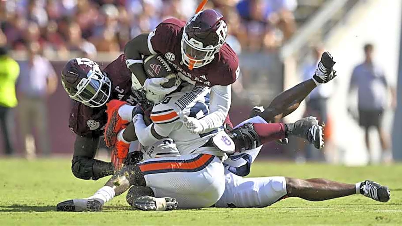 Auburn&#39;s Strong Defense Not Enough to Overcome Poor Offense