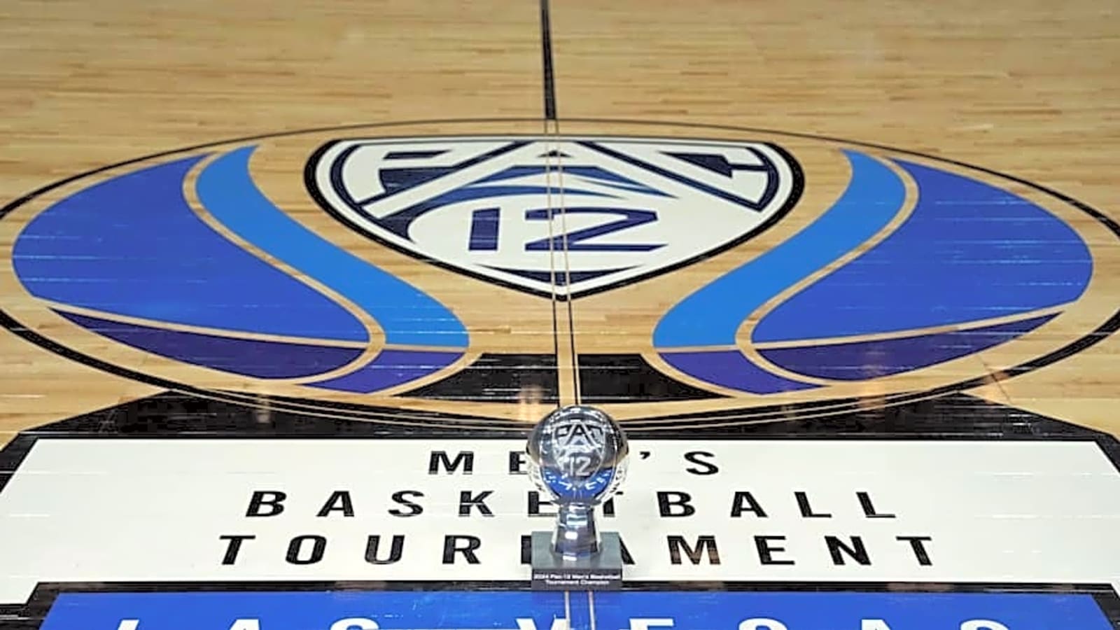 Pac-12 signs new media rights deal