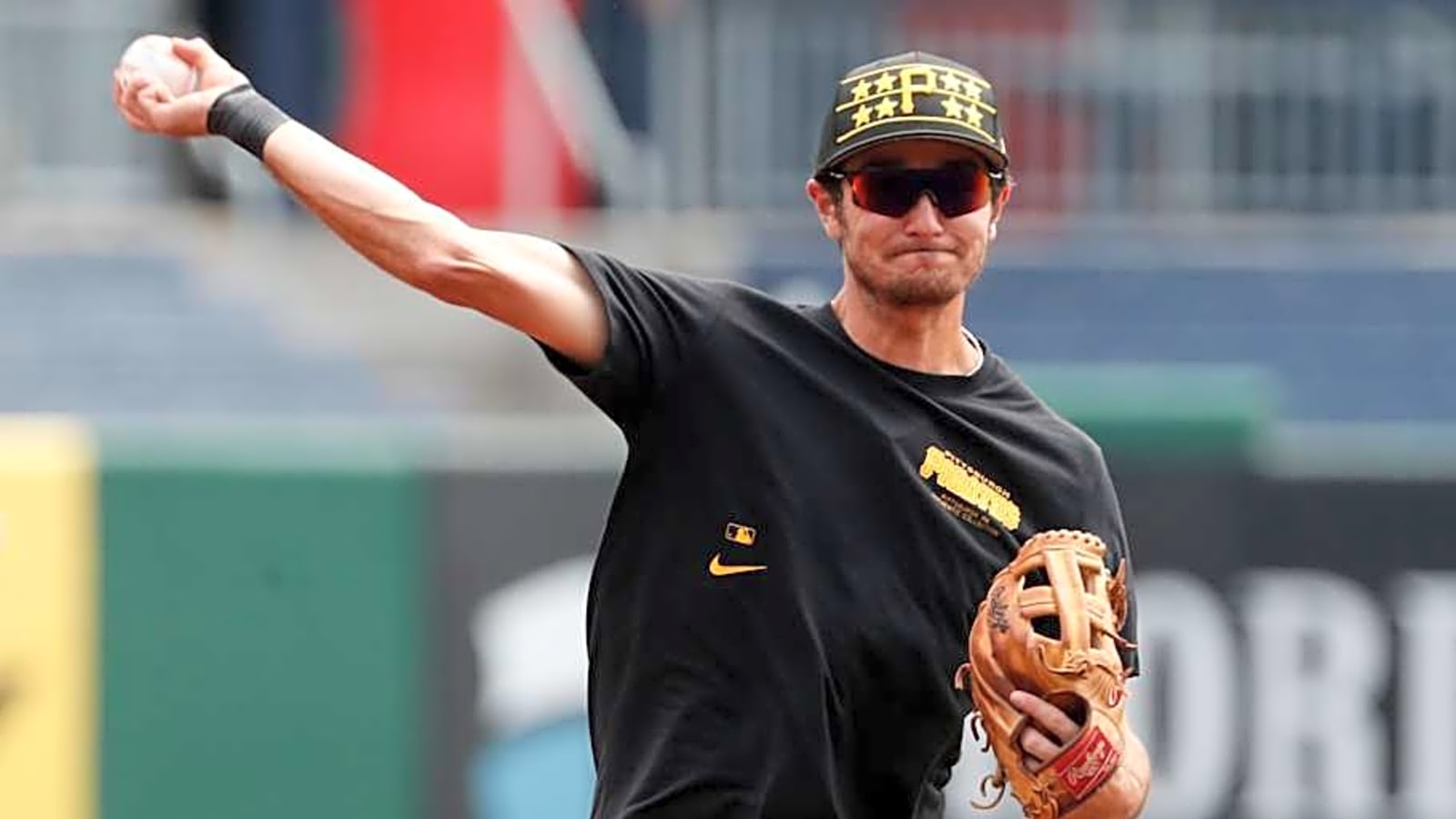 Pirates Release Veteran Infielder