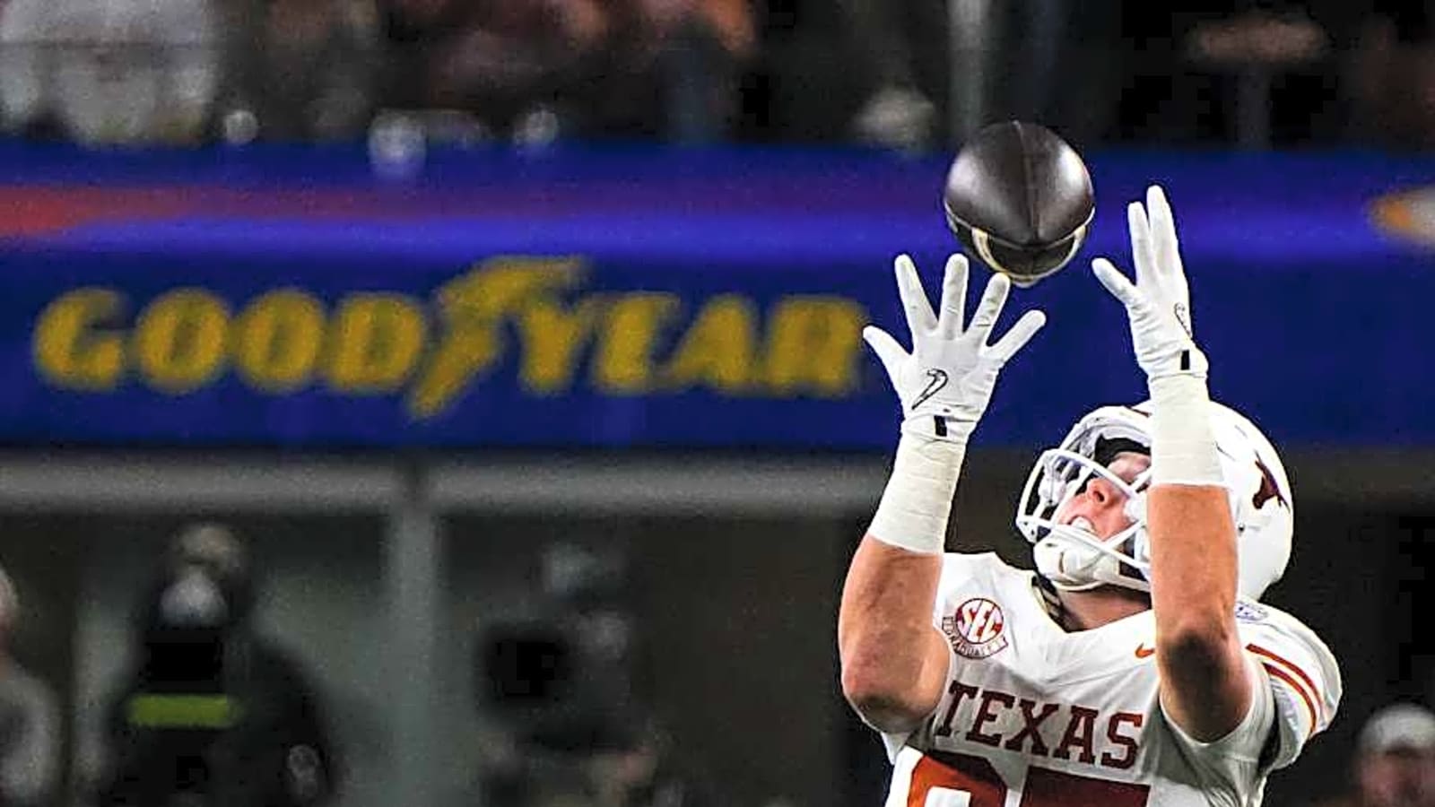 Texas Longhorns Five-Star TE Target Sets Commitment Date