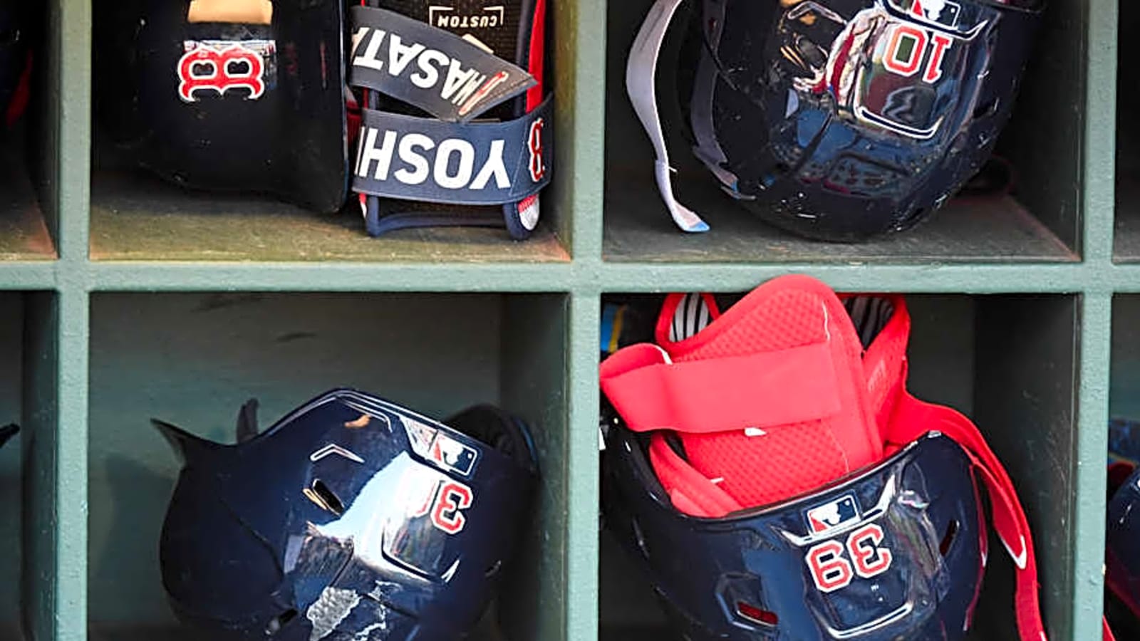 Red Sox Likely To Cut Ties With 7-Year Veteran After Nathaniel Lowe Signing