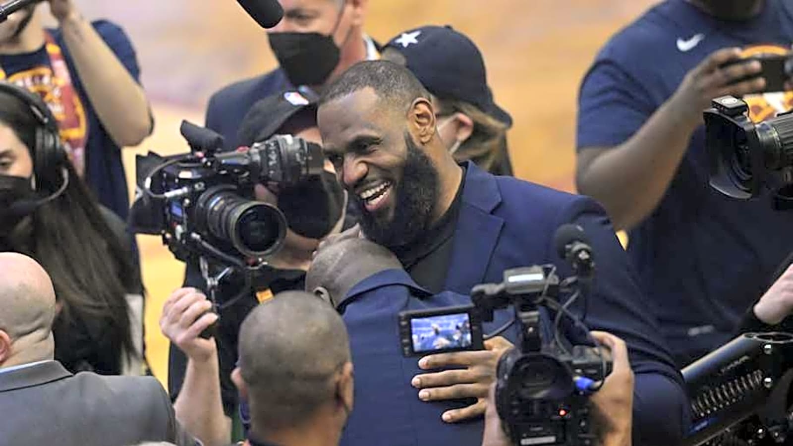 Michael Jordan-LeBron James Debate Spills Into Streets Of New York
