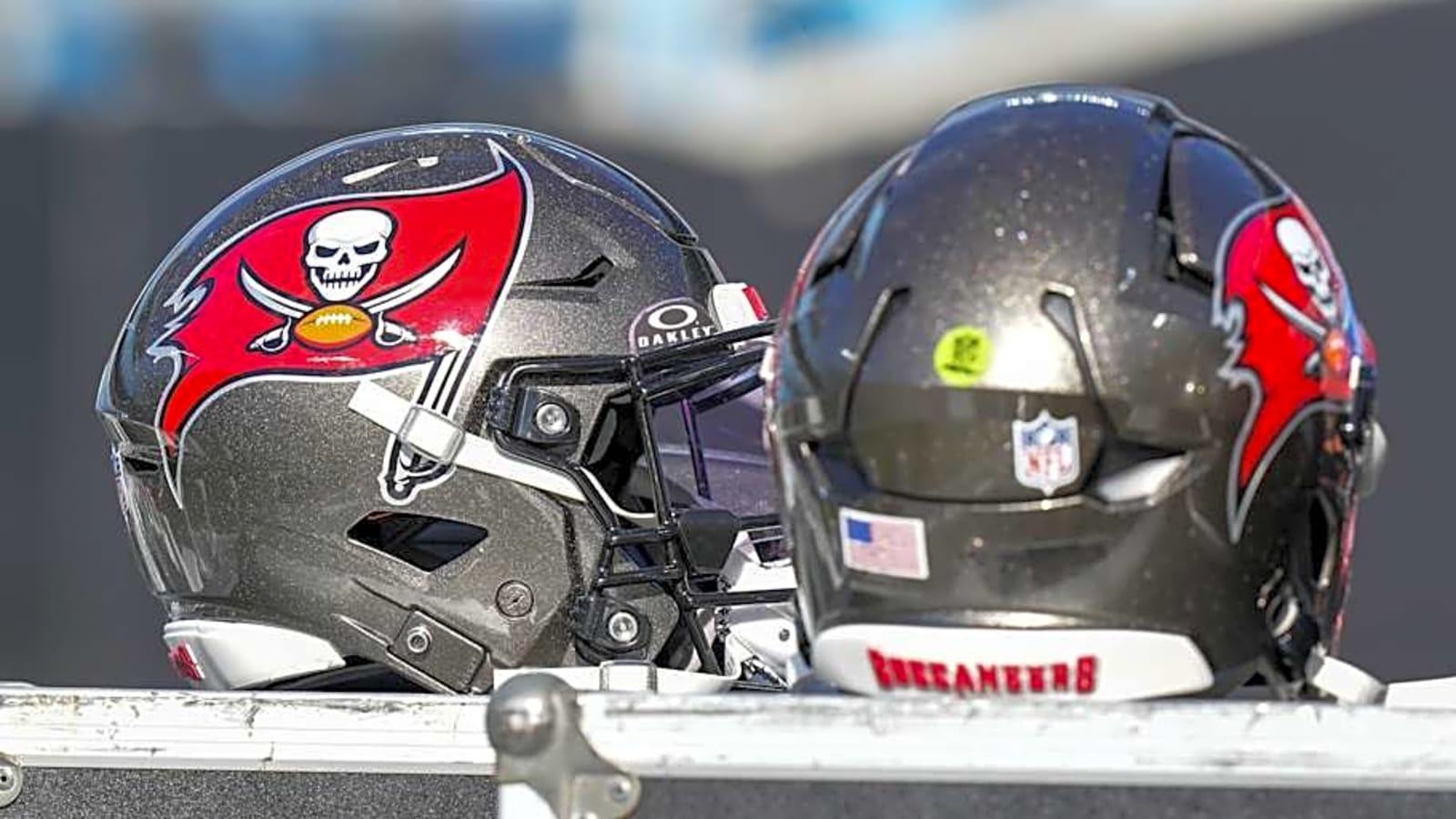 Buccaneers legend gives major respect to longtime teammate