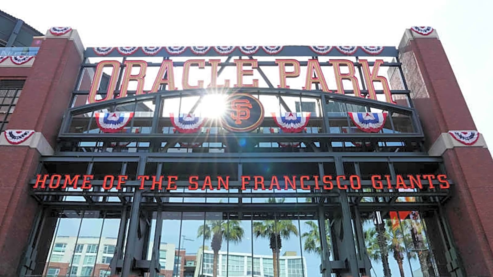 Giants teaming with bowling company Lucky Strike Entertainment