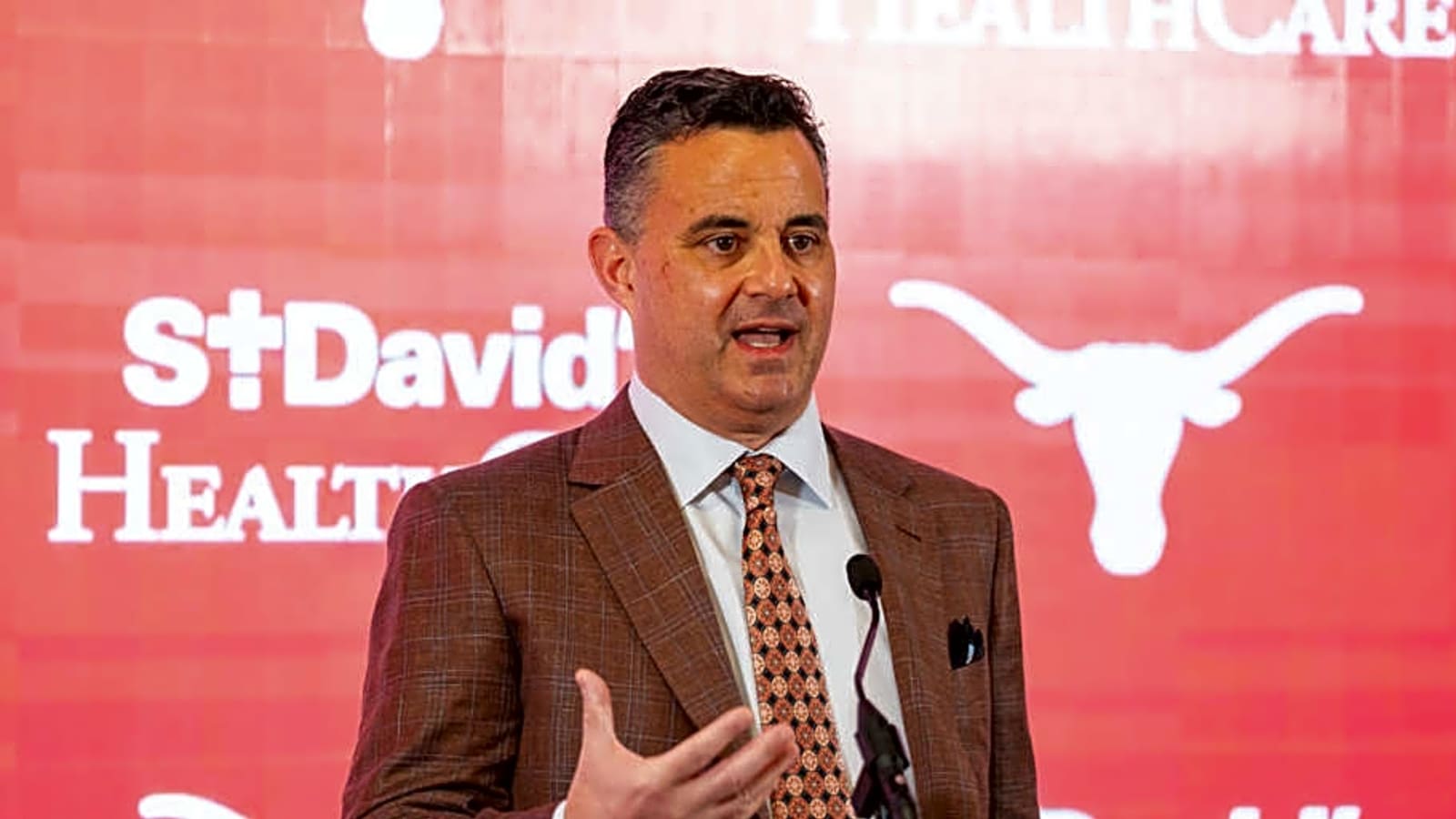 Elite International Prospect Commits to Texas Longhorns Basketball