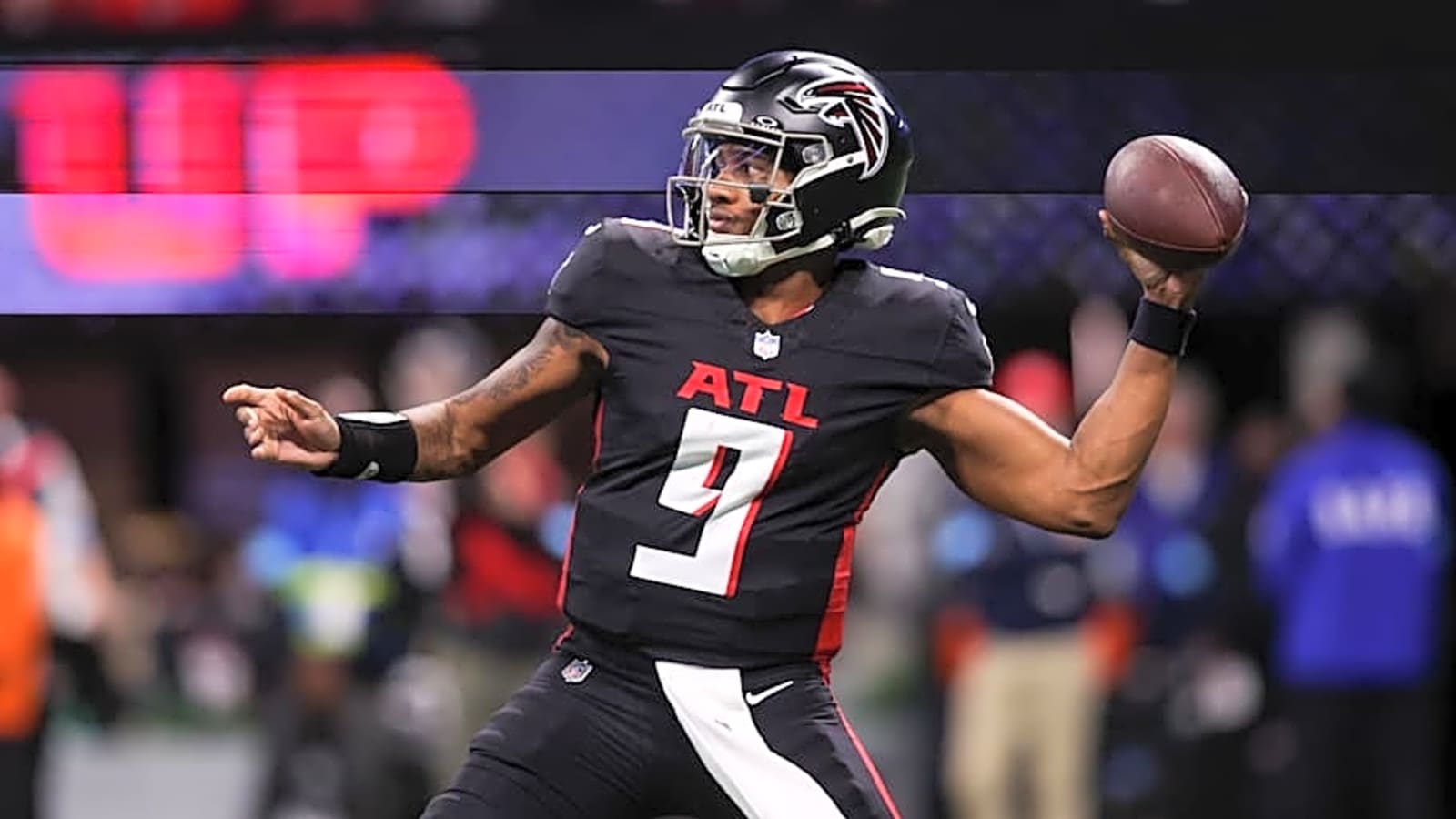 Falcons Stay With Same Unorthodox QB Plan in 2024 NFL Re-draft