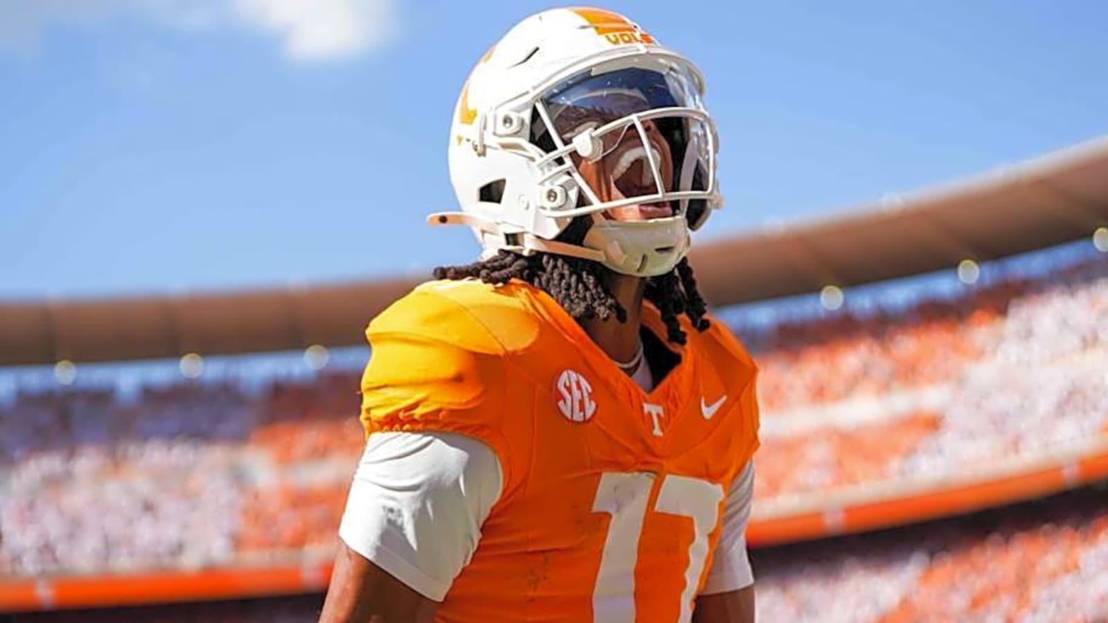 Tennessee WR Wants to Play Under Titans' Cam Ward