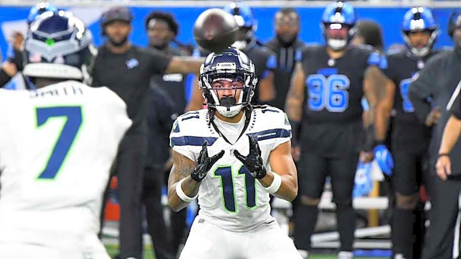 Analyst picks Seahawks rising star as Offensive Player of the Year candidate